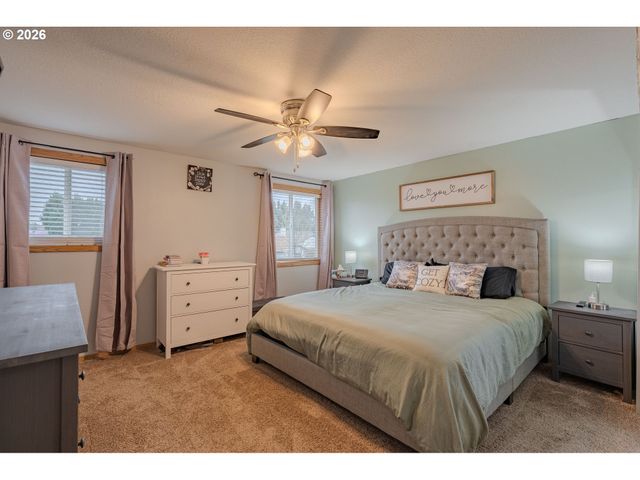 1965 BLACKTAIL Ln, Woodland, WA 98674