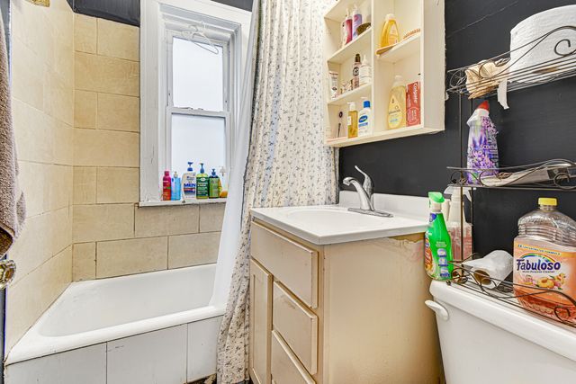 1651 N Mayfield Avenue, Chicago, IL 60639