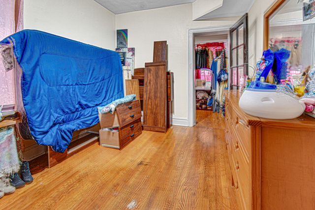 1651 N Mayfield Avenue, Chicago, IL 60639