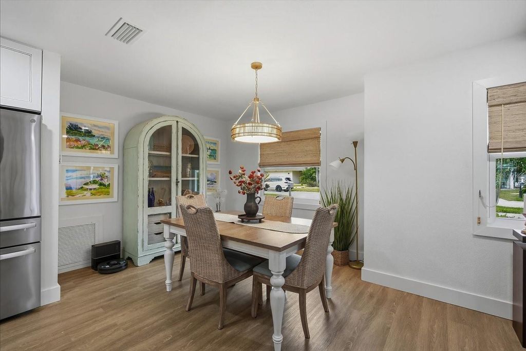 Image 12 of property listing at 4511 BIMINI DRIVE, Bradenton, FL 34210
