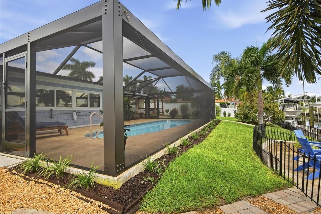 Image 33 of property listing at 4511 BIMINI DRIVE, Bradenton, FL 34210