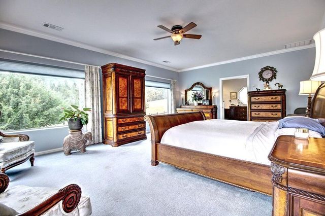 100 Springbrook Drive, Grants Pass, OR 97527