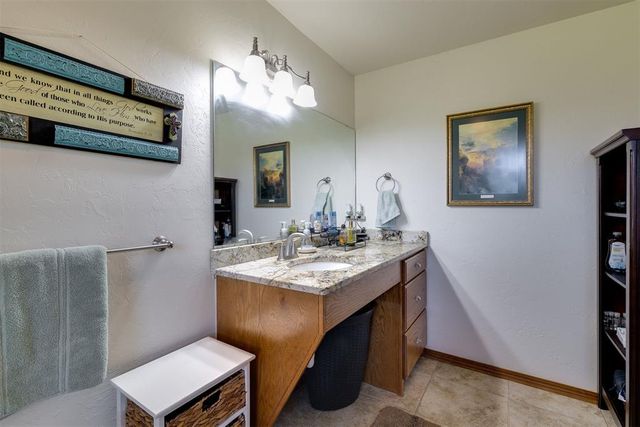 6400 E Etowah Road, Noble, OK 73068