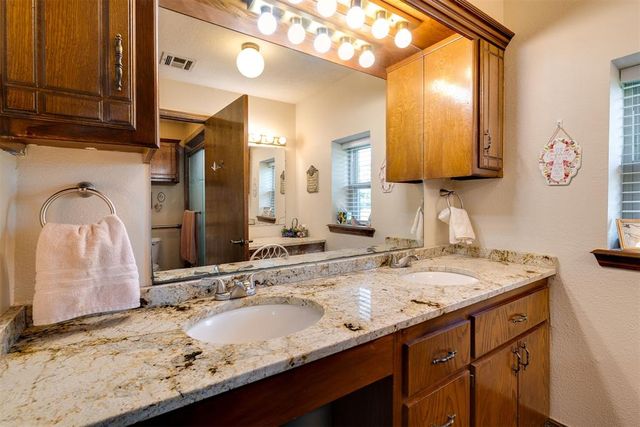 6400 E Etowah Road, Noble, OK 73068