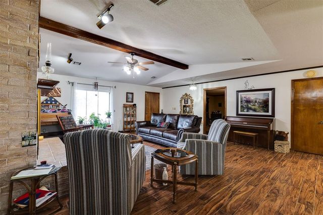 6400 E Etowah Road, Noble, OK 73068