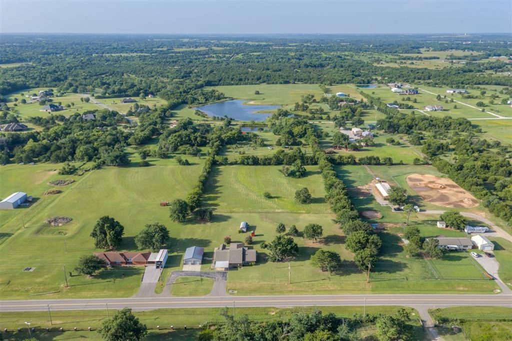 6400 E Etowah Road, Noble, OK 73068