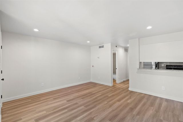 3819 Southway DR 208, Austin, TX 78704