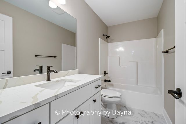 902 Lange Avenue, Beecher, IL 60401