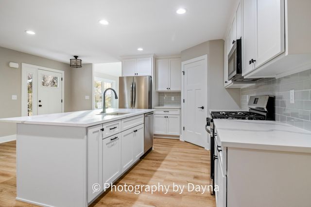 902 Lange Avenue, Beecher, IL 60401