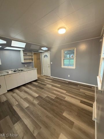 1325 Miami Avenue, Youngstown, OH 44505