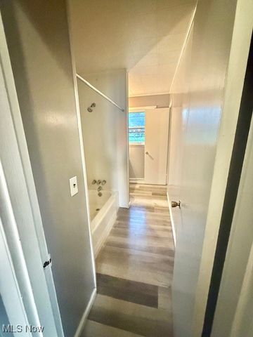 1325 Miami Avenue, Youngstown, OH 44505