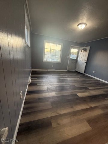 1325 Miami Avenue, Youngstown, OH 44505