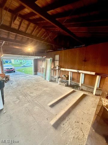 1325 Miami Avenue, Youngstown, OH 44505