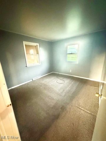 1325 Miami Avenue, Youngstown, OH 44505