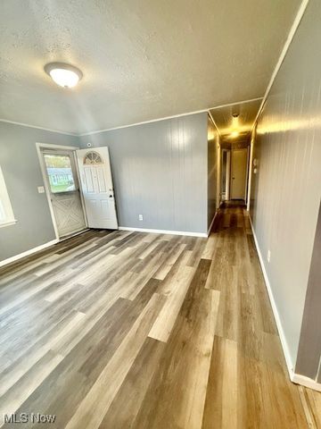 1325 Miami Avenue, Youngstown, OH 44505