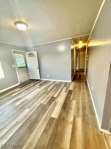 1325 Miami Avenue, Youngstown, OH 44505