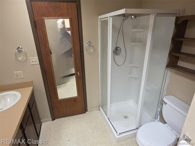 952 Lakeview Street, Waterford, MI 48328