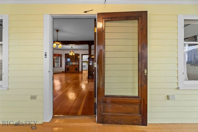 405 N C Street, Livingston, MT 59047