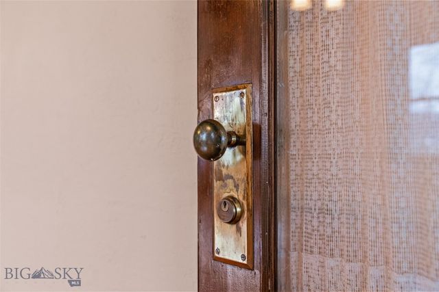 405 N C Street, Livingston, MT 59047