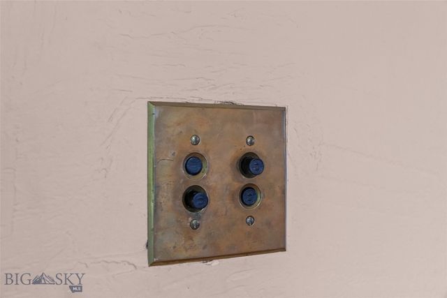 405 N C Street, Livingston, MT 59047