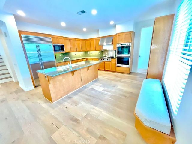 8058 Gilman Ct, La Jolla, CA 92037