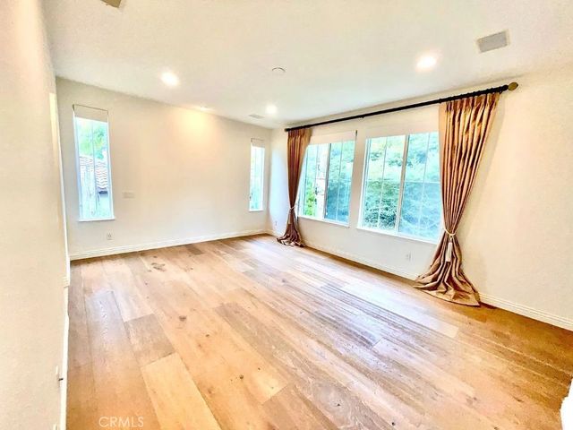 8058 Gilman Ct, La Jolla, CA 92037