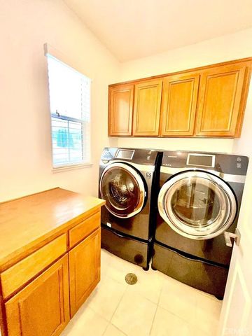 8058 Gilman Ct, La Jolla, CA 92037