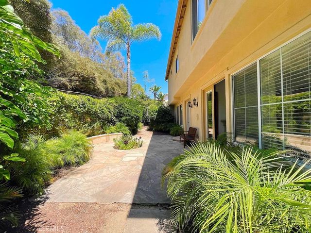 8058 Gilman Ct, La Jolla, CA 92037