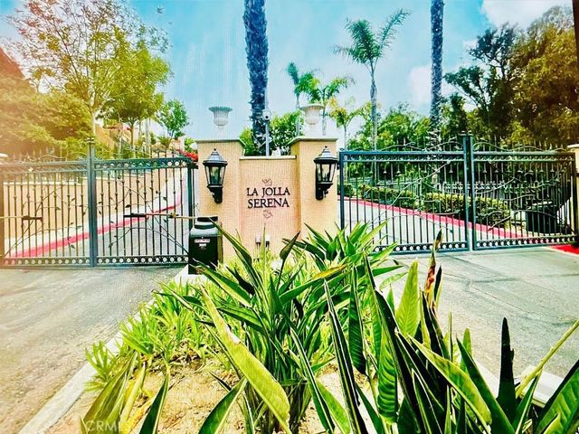 8058 Gilman Ct, La Jolla, CA 92037