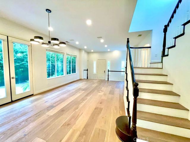 8058 Gilman Ct, La Jolla, CA 92037