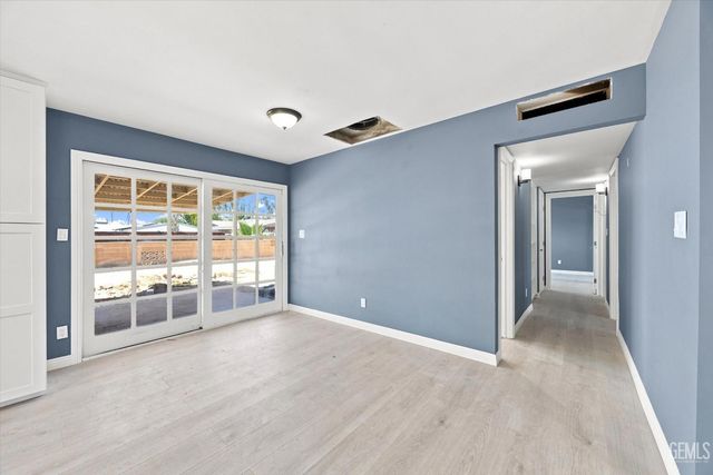 3300 Pasadena Street, Bakersfield, CA 93306