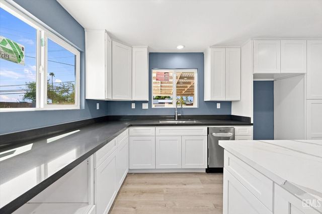 3300 Pasadena Street, Bakersfield, CA 93306