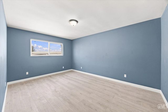 3300 Pasadena Street, Bakersfield, CA 93306