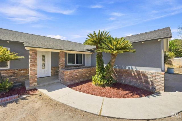 3300 Pasadena Street, Bakersfield, CA 93306