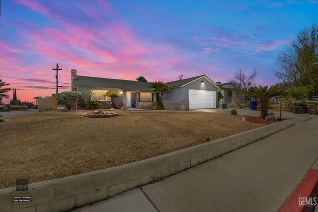 3300 Pasadena Street, Bakersfield, CA 93306