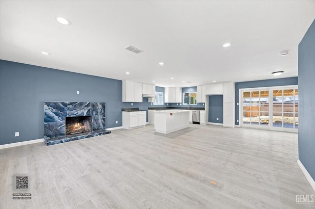 3300 Pasadena Street, Bakersfield, CA 93306