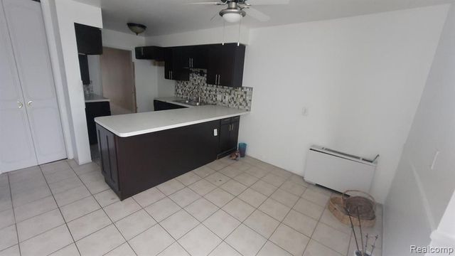 1917 Orleans Street 49, Detroit, MI 48207