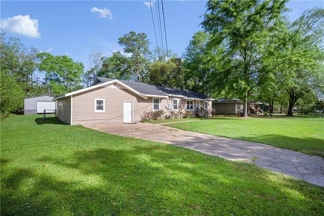 1022 Joaneen Drive, Saraland, AL 36571