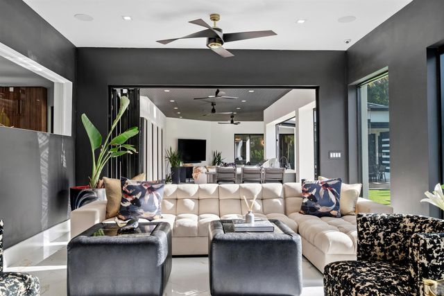 17872 W Fieldbrook Circle W, Boca Raton, FL 33496