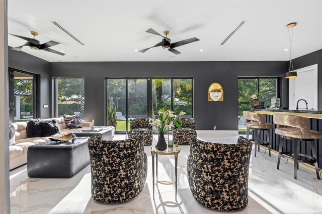 17872 W Fieldbrook Circle W, Boca Raton, FL 33496