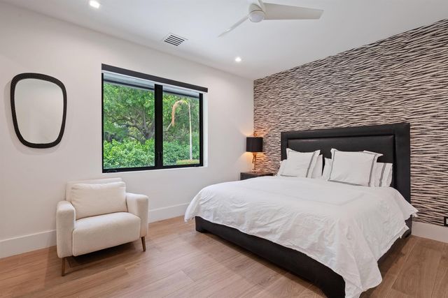 17872 W Fieldbrook Circle W, Boca Raton, FL 33496