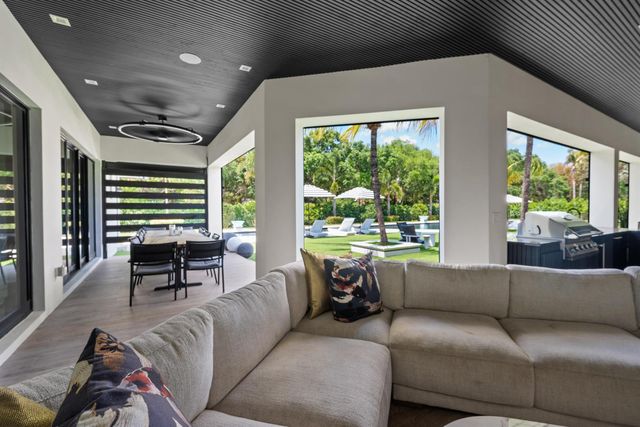 17872 W Fieldbrook Circle W, Boca Raton, FL 33496