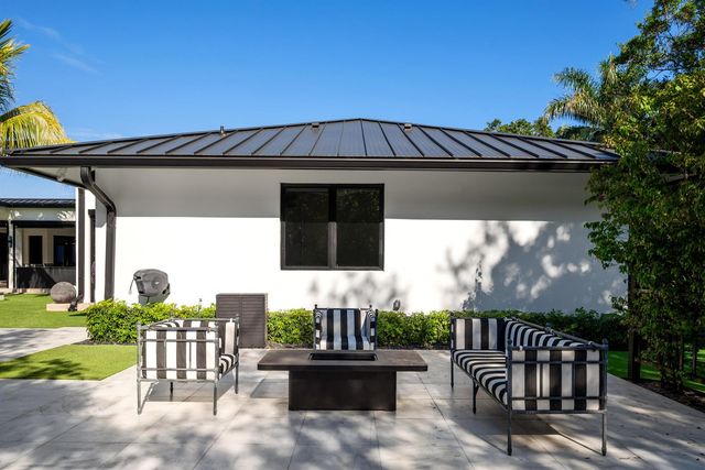 17872 W Fieldbrook Circle W, Boca Raton, FL 33496