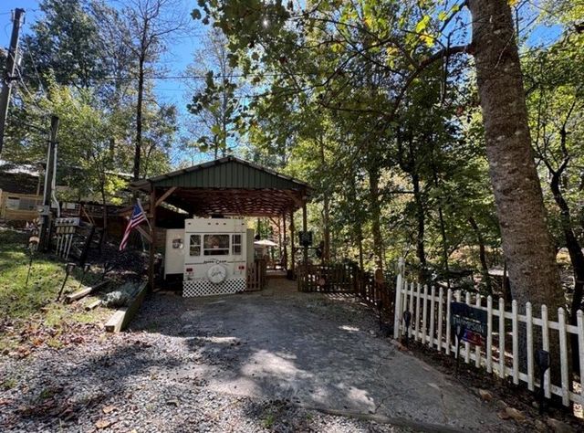 93 2nd Street, Ellijay, GA 30540