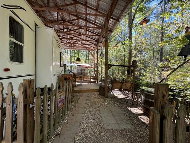 93 2nd Street, Ellijay, GA 30540