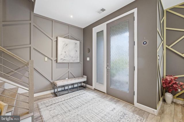 12285 SESSILE CMNS, Fairfax, VA 22030