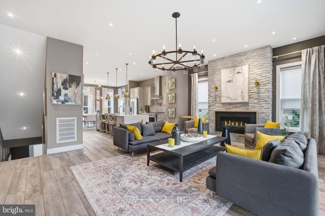 12285 SESSILE CMNS, Fairfax, VA 22030