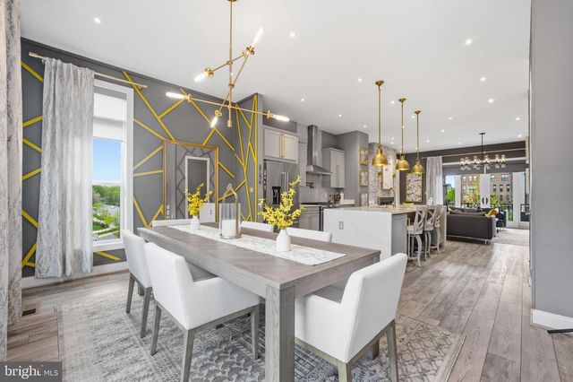 12285 SESSILE CMNS, Fairfax, VA 22030