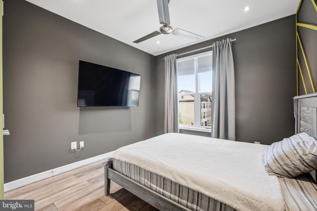 12285 SESSILE CMNS, Fairfax, VA 22030
