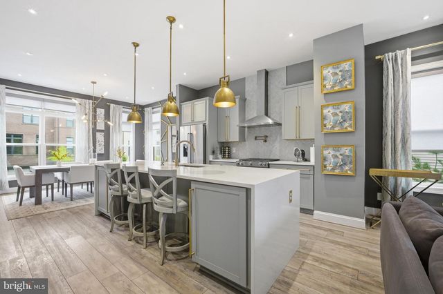 12285 SESSILE CMNS, Fairfax, VA 22030